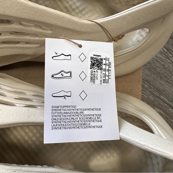 YEEZY FOAM RNR - Picture 3 of 6